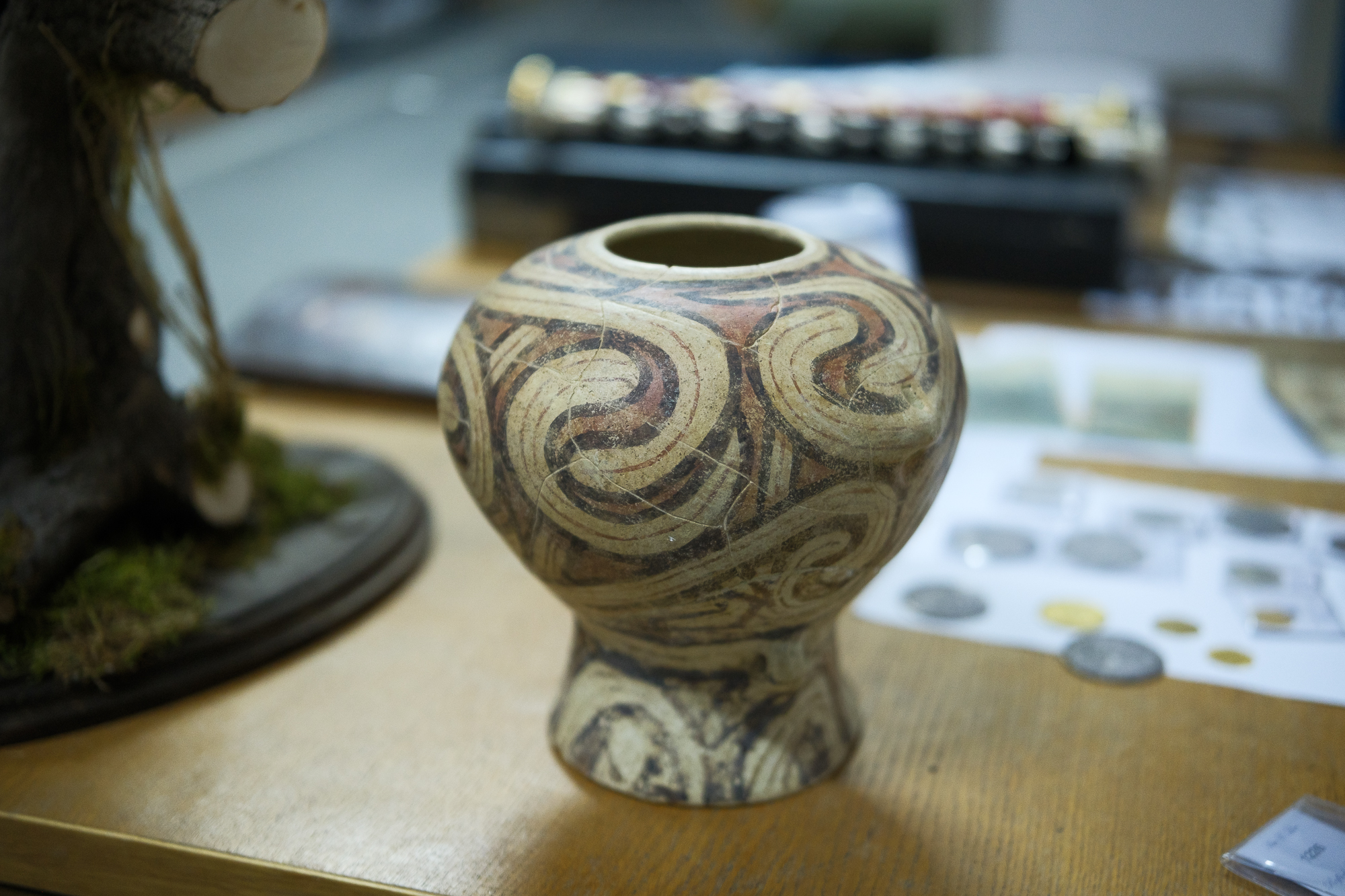 Монеты Руси, иконы и трипольские вазы. Кто и как вывозит из Украины национальное наследие